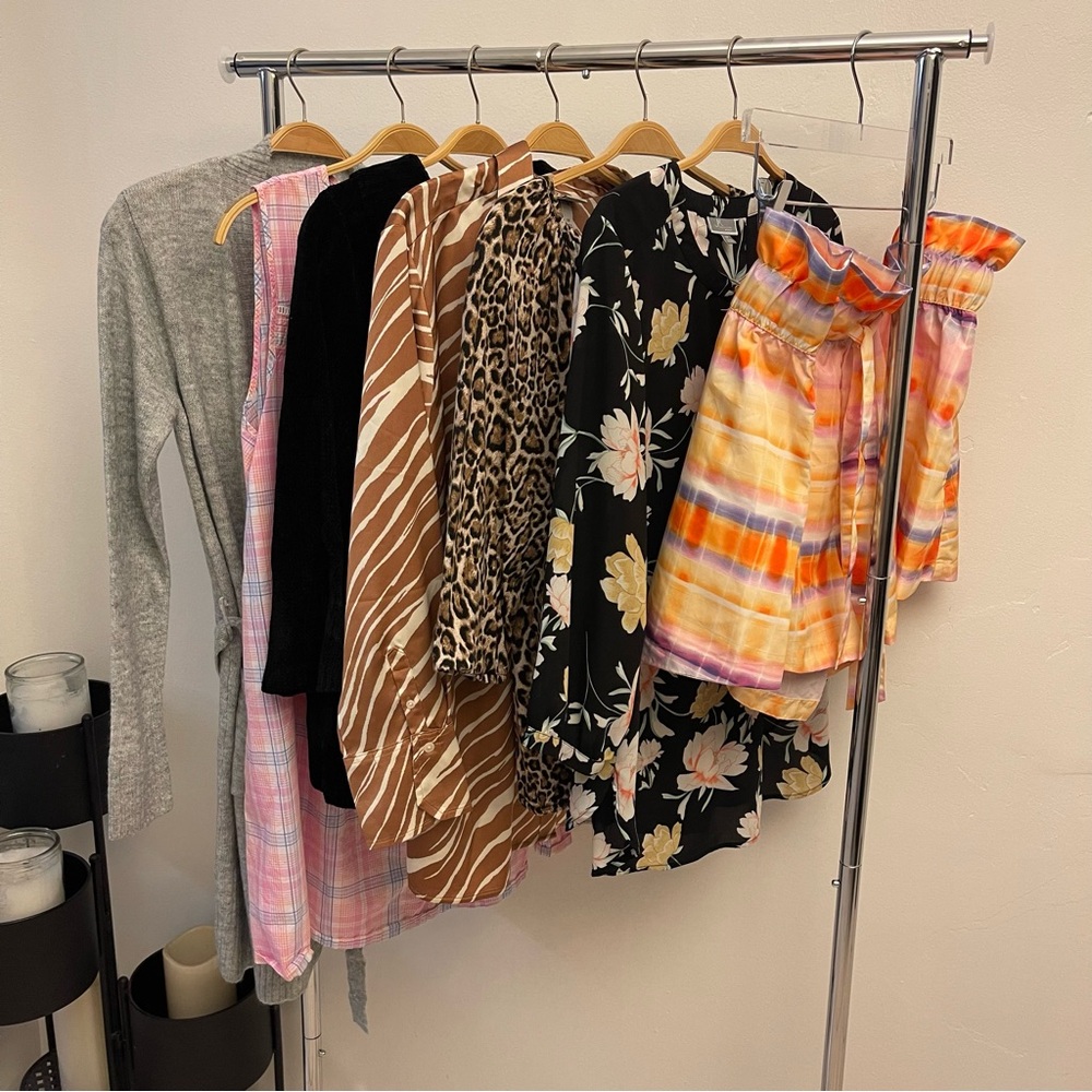 Women’s Size 1X Bundle of 7 Blouse Cardigan Shorts Mixed Lot Casual & Career